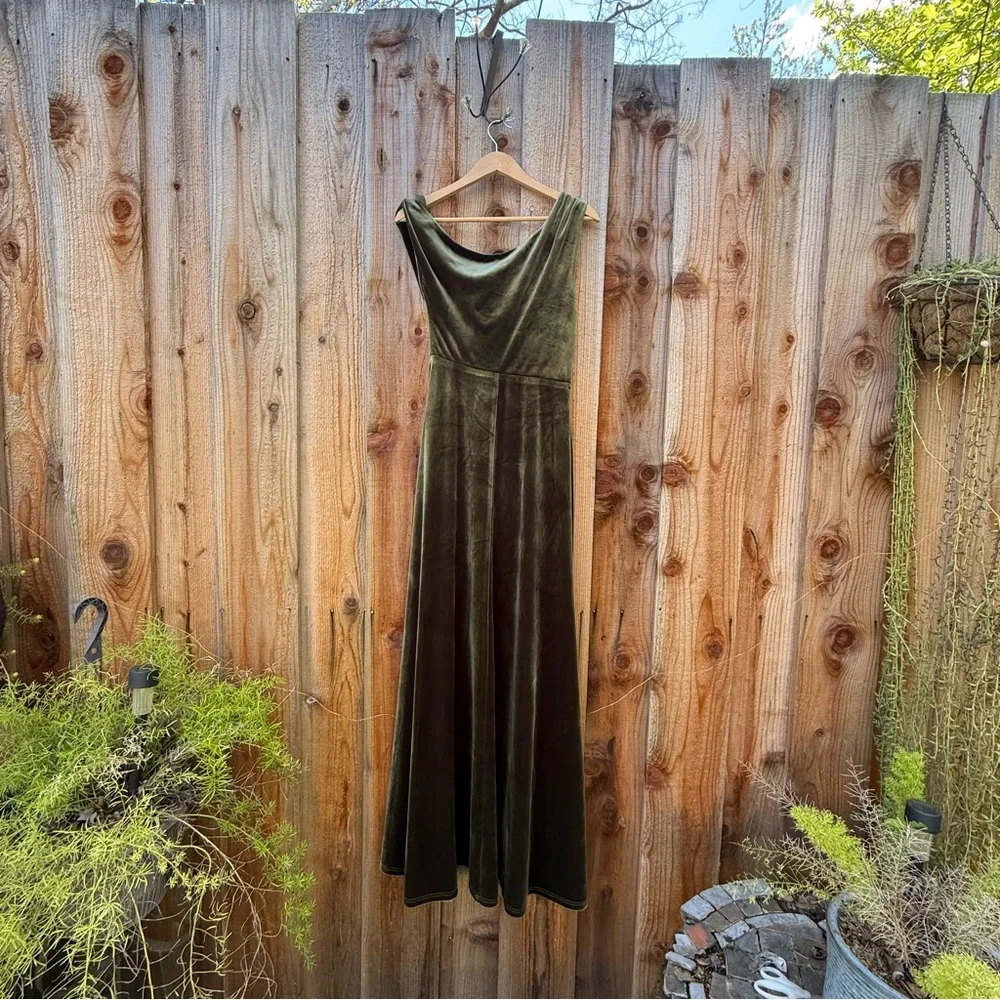 Olive Green Velvet Asymmetrical Cowl Maxi Dress 🌿 - Picture 6 of 9